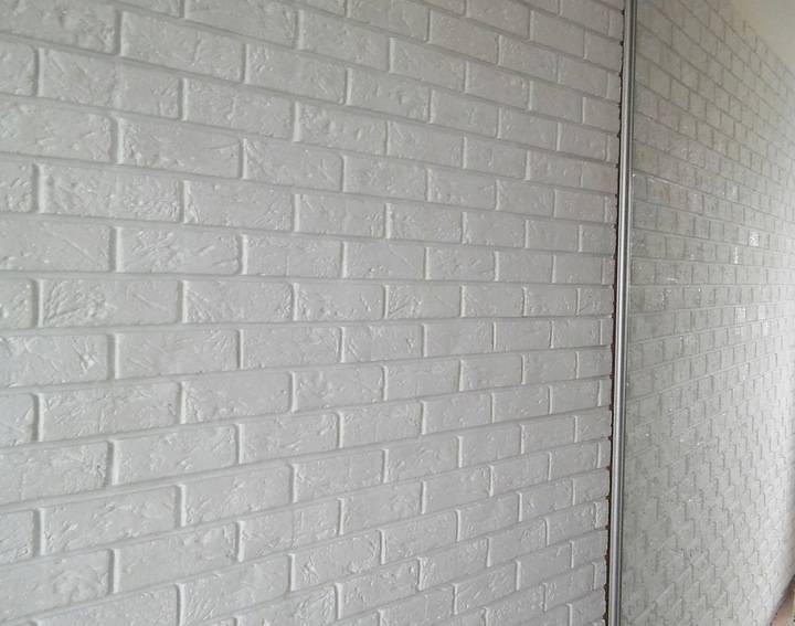 Панели под кирпич для внутренней отделки стен: виды декоративных материалов и применение в интерьере