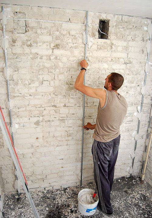 Оштукатуривание стен своими руками: инструкция