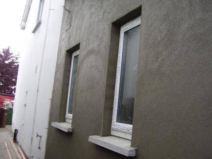 Применение цементно-известковой штукатурки для фасадов