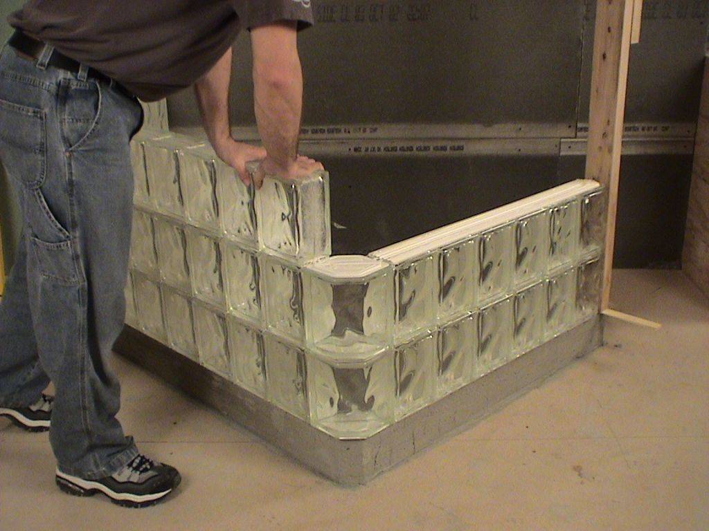 Стеклянные блоки для перегородок-виды блоков, способы монтажа