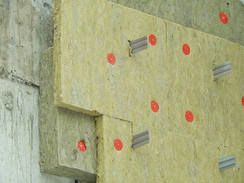 Каменная вата для утепления дома – особенности производства, применение и рекомендации по монтажу