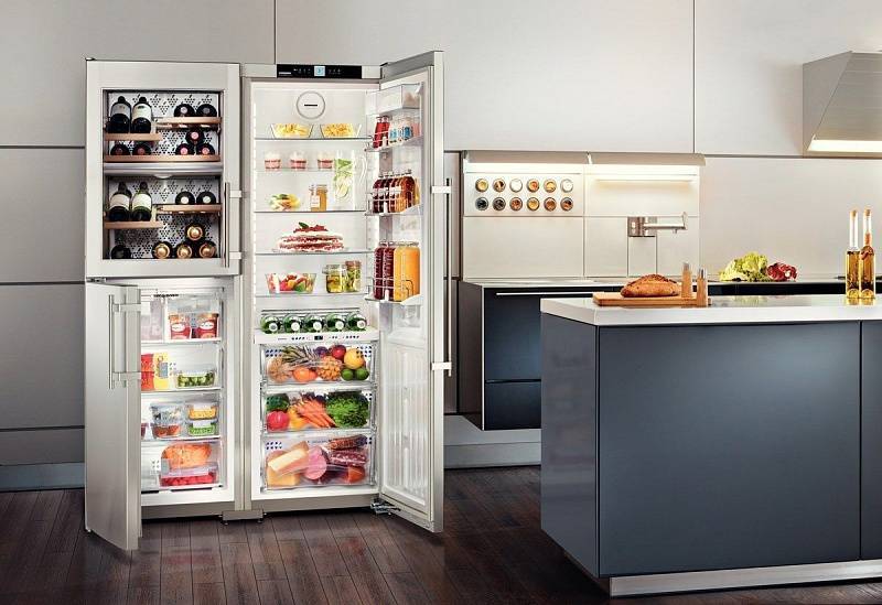 Холодильник side by side: большой объем и современный функционал