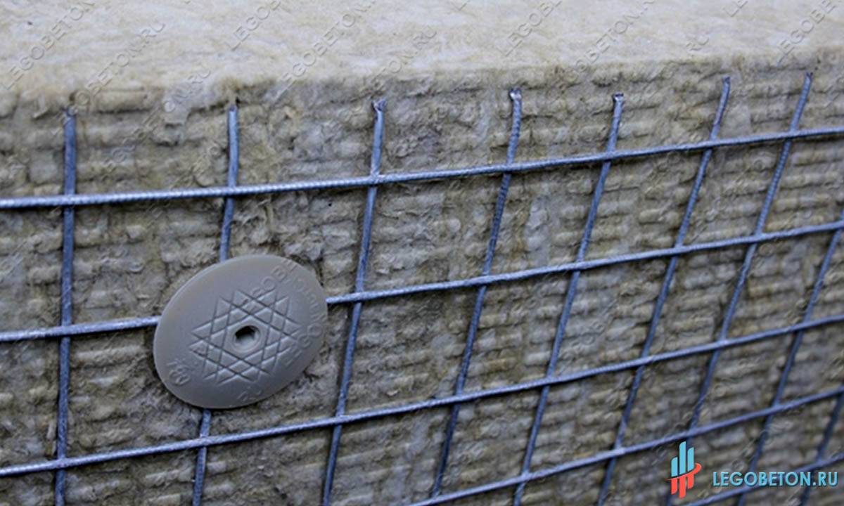 Как крепить сетку под штукатурку на стене: кирпичной, бетонной