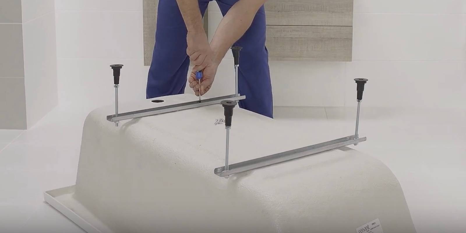 Как установить акриловую ванну своими руками