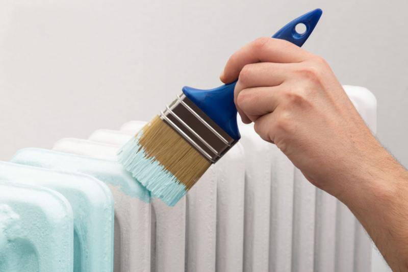 Окрашивание радиаторов отопления: какую краску выбрать, подготовка поверхности, способы нанесения