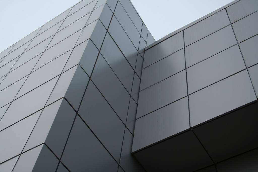 Навесные вентилируемые фасады: особенности решения и порядок монтажа | mastera-fasada.ru | все про отделку фасада дома