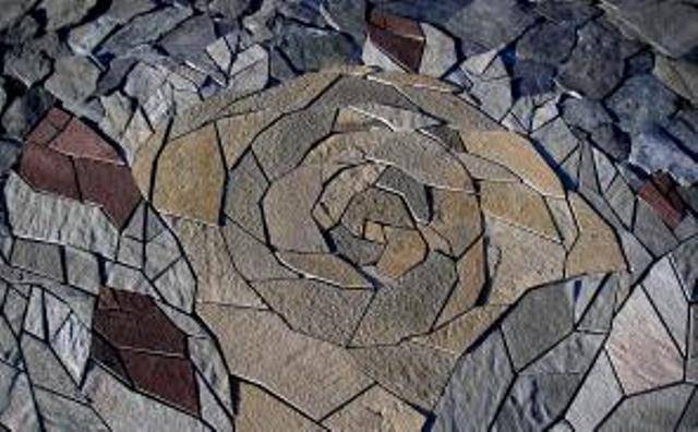 Мозаика из камня: особенности изготовления своими руками