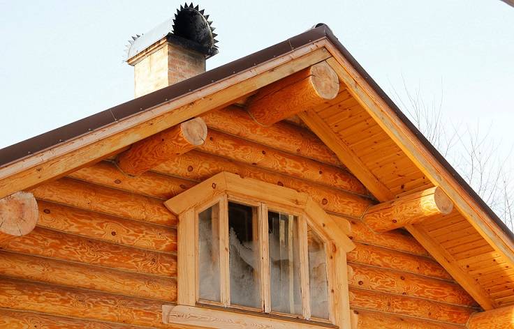 Как правильно зашить фронтон деревянного дома?