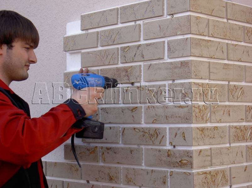 Монтаж фасадных термопанелей для наружной отделки дома