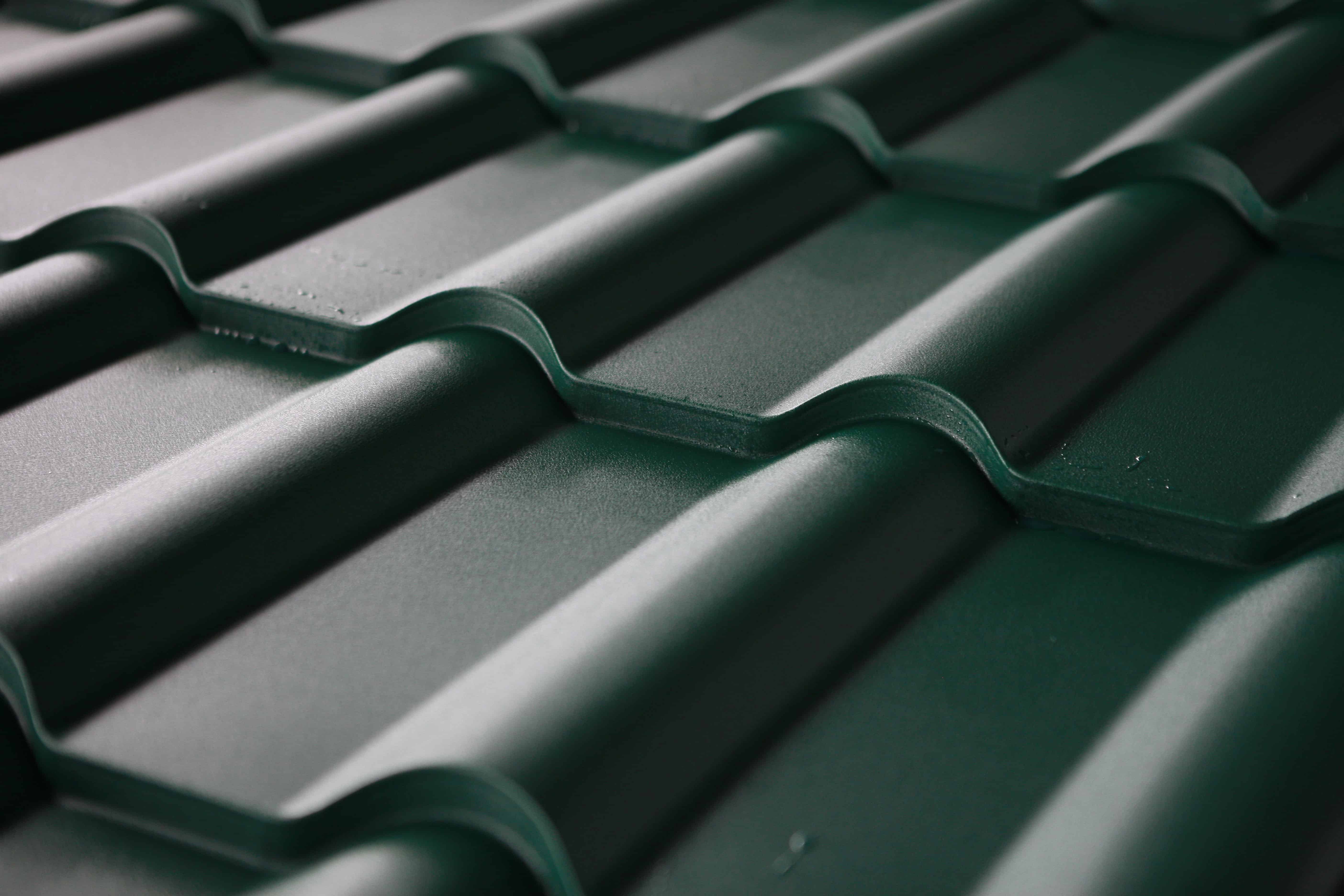 Виды металлочерепицы для крыши: как выбрать самый качественный вариант