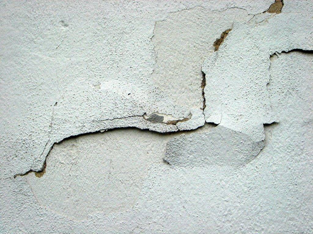 Дефекты кирпичной кладки стен