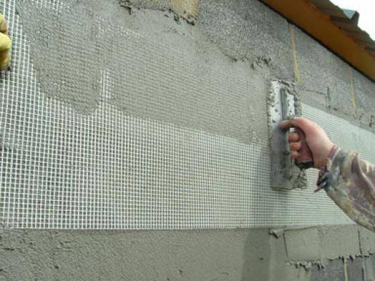 Технология оштукатуривания стен по сетке
