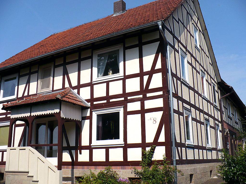 Дома в немецком стиле, проекты коттеджей в баварском стиле, интерьер немецкого деревенского дома