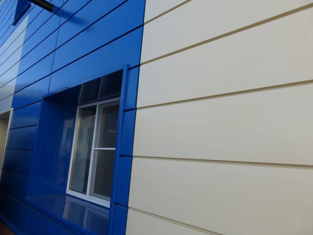 Фасадные панели для наружной отделки дома - виды и особенности