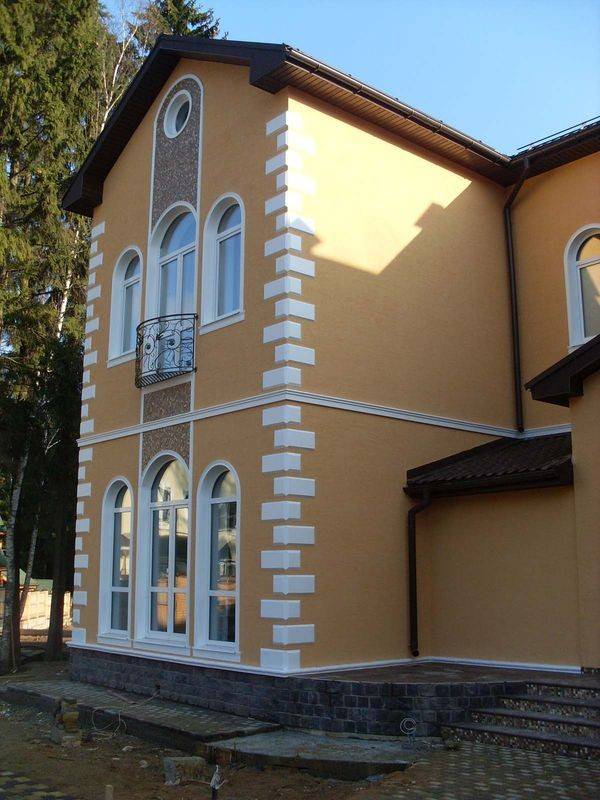 Фасадный декор из полиуретана – стильное архитектурное решение | mastera-fasada.ru | все про отделку фасада дома