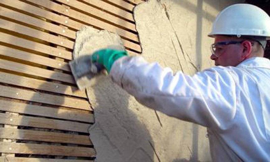 Оштукатуривание деревянного дома: чем, как и для чего