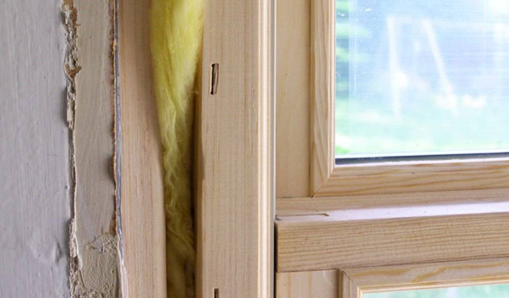 Как и чем можно утеплить старые деревянные окна?