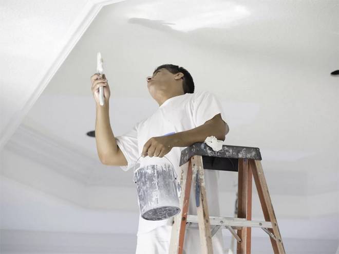 Чем отделать потолок из гипсокартона: варианты финишного покрытия