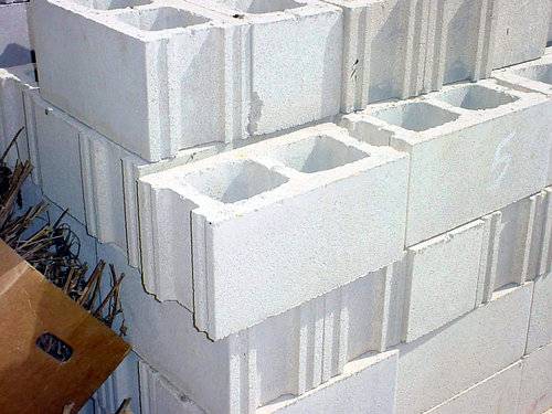 Какие блоки выбрать для строительства дома