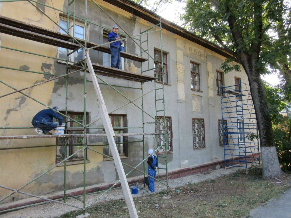 Ремонт фасада дома — этапы работ и выбор материалов