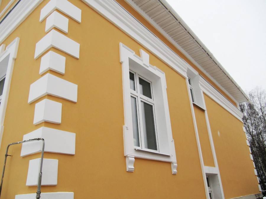 Чем шпаклевать фасад дома: лучшая водостойкая и морозостойкая для уличных работ