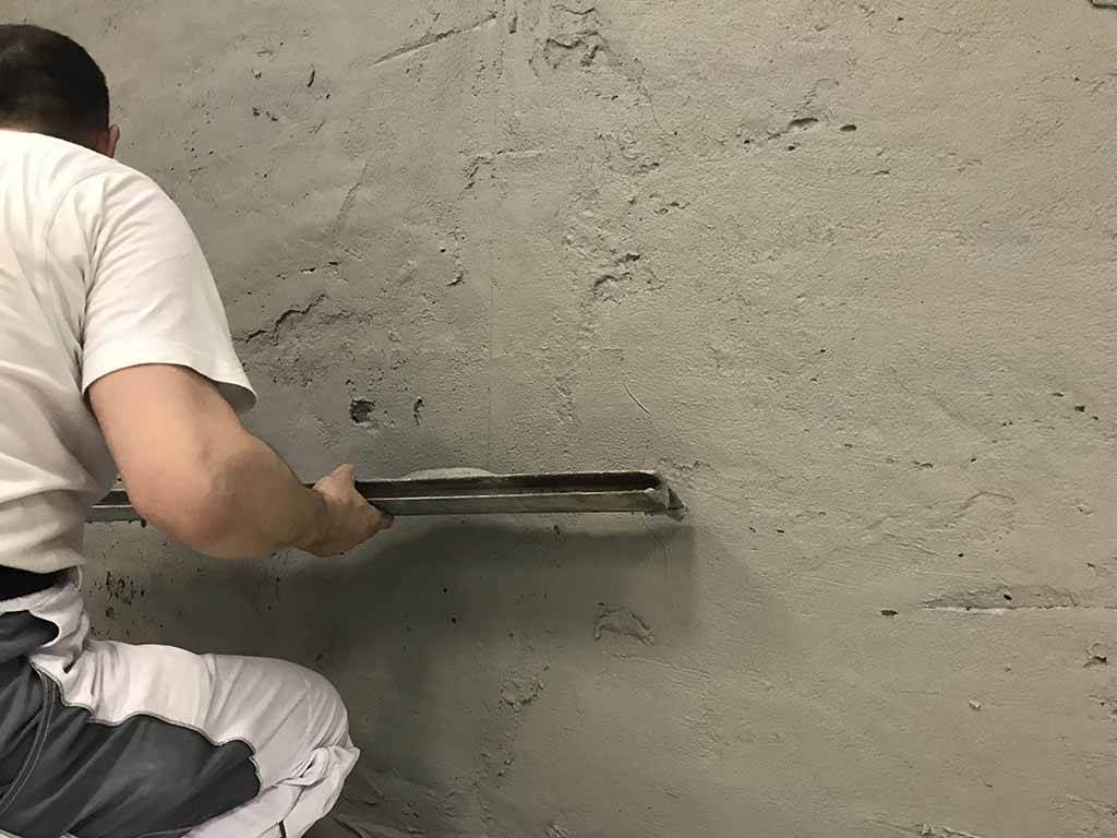 Штукатурка стен без маяков своими руками: пошаговая инструкция по выравниванию