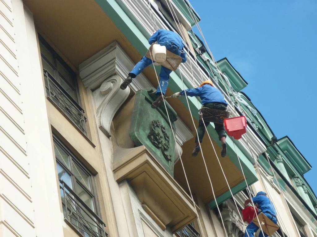 Защити свой дом – замена и реставрация фасадов