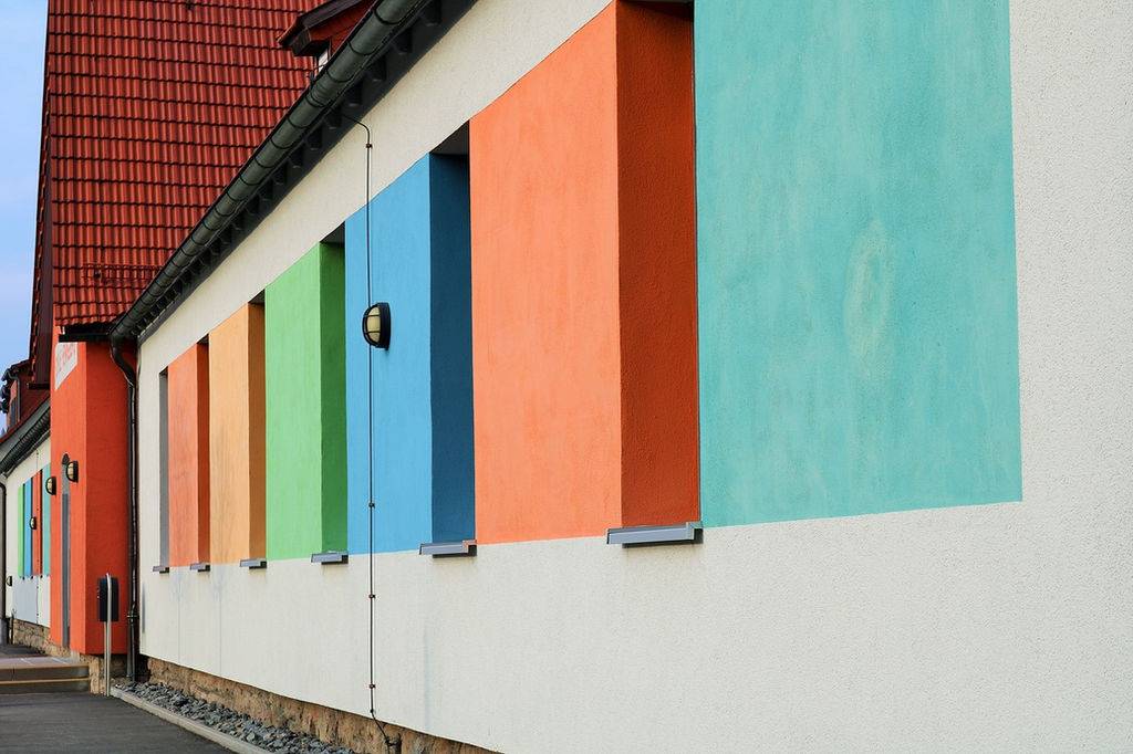 Фактурная краска для стен (150 фото): идеи дизайна и советы по выбору + примеры использования краски для внутренней или внешней отделки стен