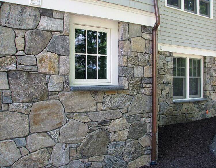 Отделка цоколя панелями под камень, облицовка для фундамента дома из искусственного