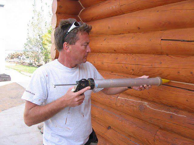 Владельцу деревянного дома: выбор герметика для заделки швов