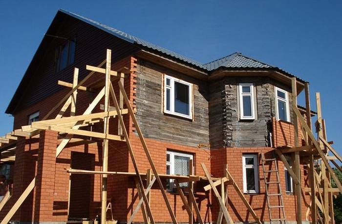 Можно ли деревянный дом обложить кирпичом