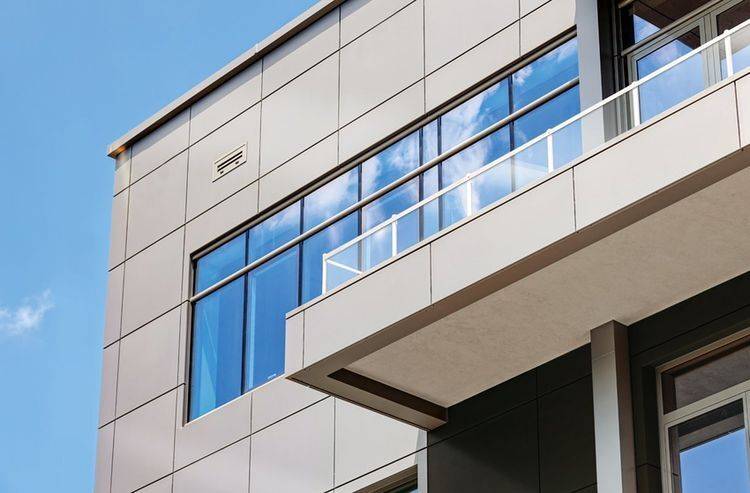 Навесные вентилируемые фасады для дома, коттеджа, офисного и торгового центра: 111+ фото решений