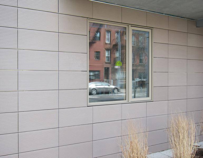 Преимущества и недостатки керамических панелей для фасада