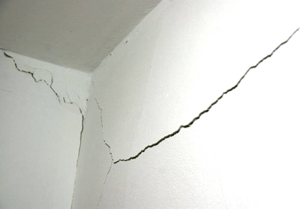Причины, по которым появляются трещины на оштукатуренных стенах