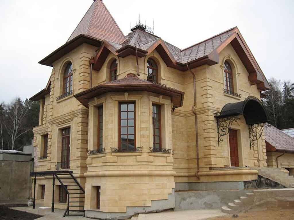 Отделка фасада дома дагестанским камнем