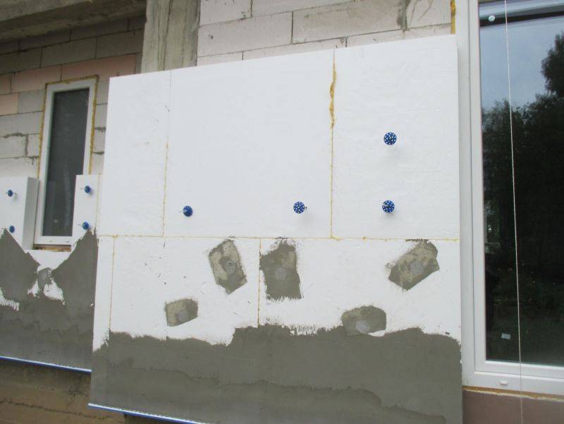 Технология утепления стен пенопластом: пошаговая инструкция с фото