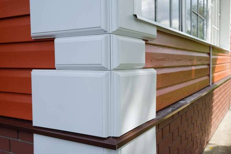 Фасадные пластиковые панели из ПВХ для наружной отделки дома