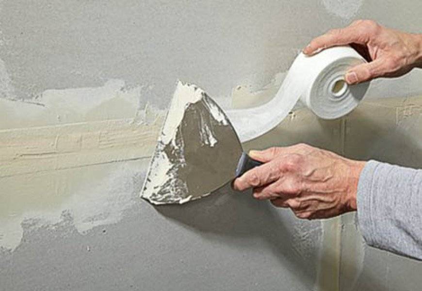 Как заделать трещины в штукатурке на стене: гипсовой, цементной