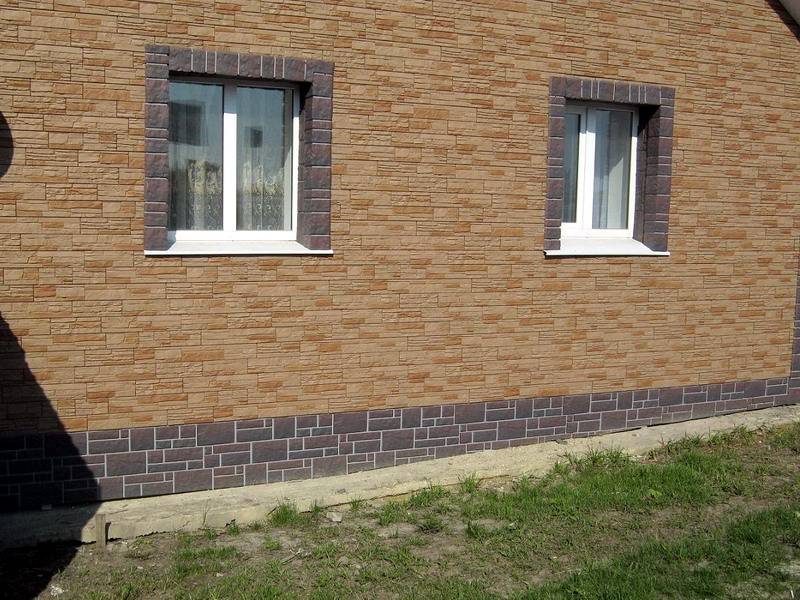Фасадные панели деке: преимущества материала, установка и обслуживание цокольного сайдинга