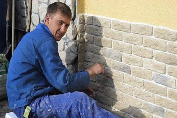 Отделка искусственным камнем стен: советы мастеров