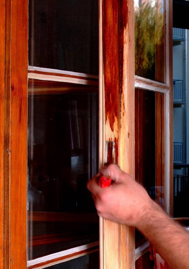 Красим деревянные окна правильно – поиск состава, необходимы инструменты, нюансы окрашивания