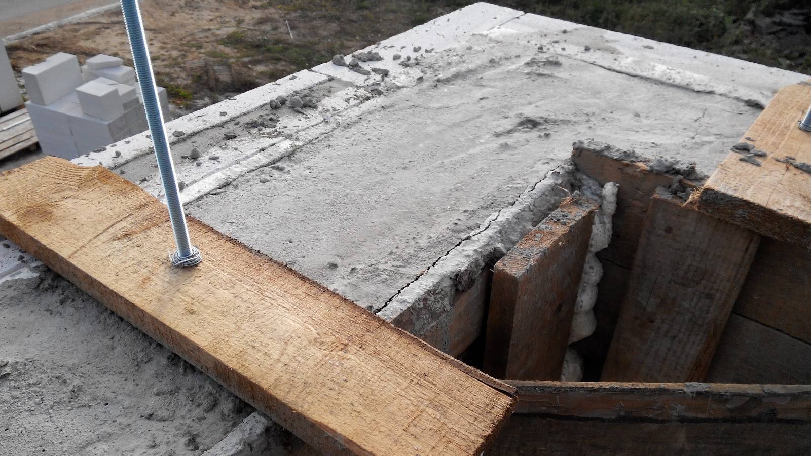 Когда снимать опалубку после заливки бетона - разбираемся в нюансах.