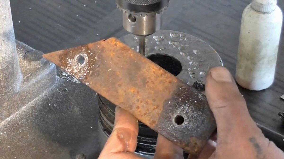 Сделал сверло из гвоздя – легко сверлит 5-миллиметровую сталь
