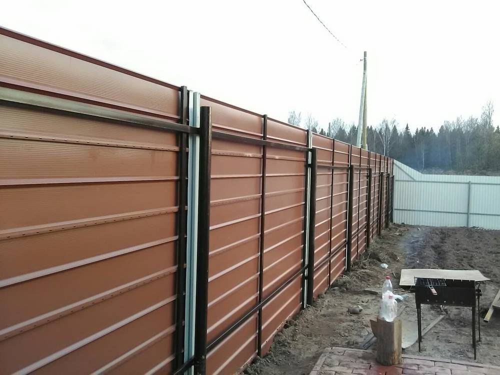 Забор из сайдинга: металлосайдинга, винилового своими руками, фото металлического, видео и инструкция для чайников