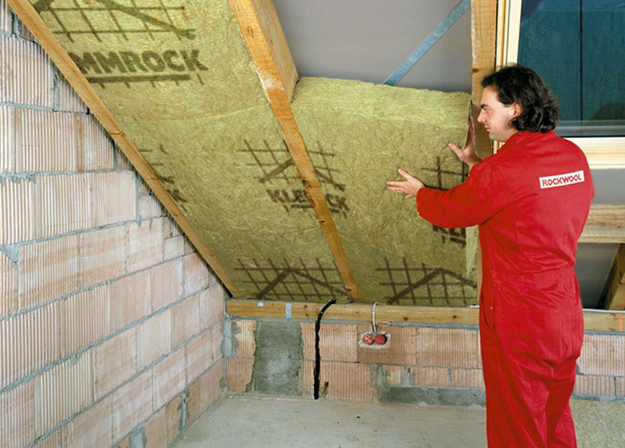 Как утеплить крышу дома изнутри своими руками - технология работы