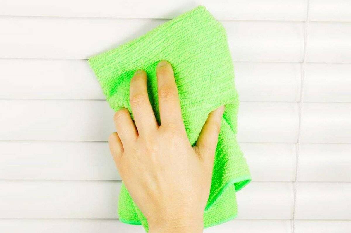 Как мыть рулонные шторы — способы мытья в домашних условиях