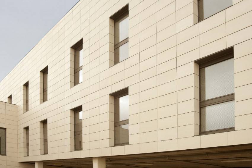 Вентилируемые фасады для коттеджей – преимущества и особенности конструкции | mastera-fasada.ru | все про отделку фасада дома
