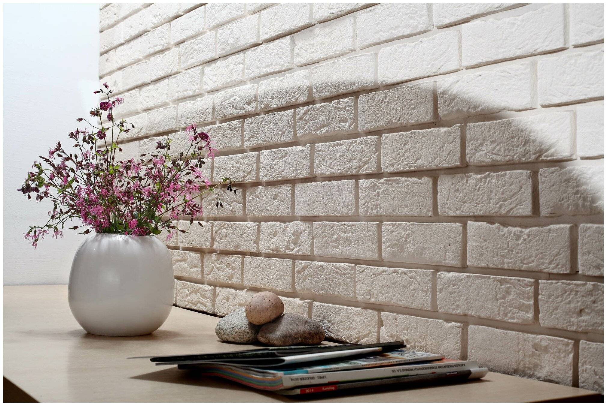 Что лучше — плитка или керамогранит для пола и стен?