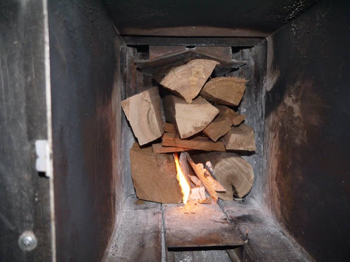 Какими дровами лучше топить печь: выбираем лучшие породы для топления печи в доме