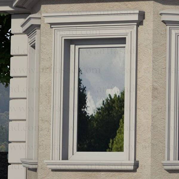Обрамление окон на фасаде дома металлом